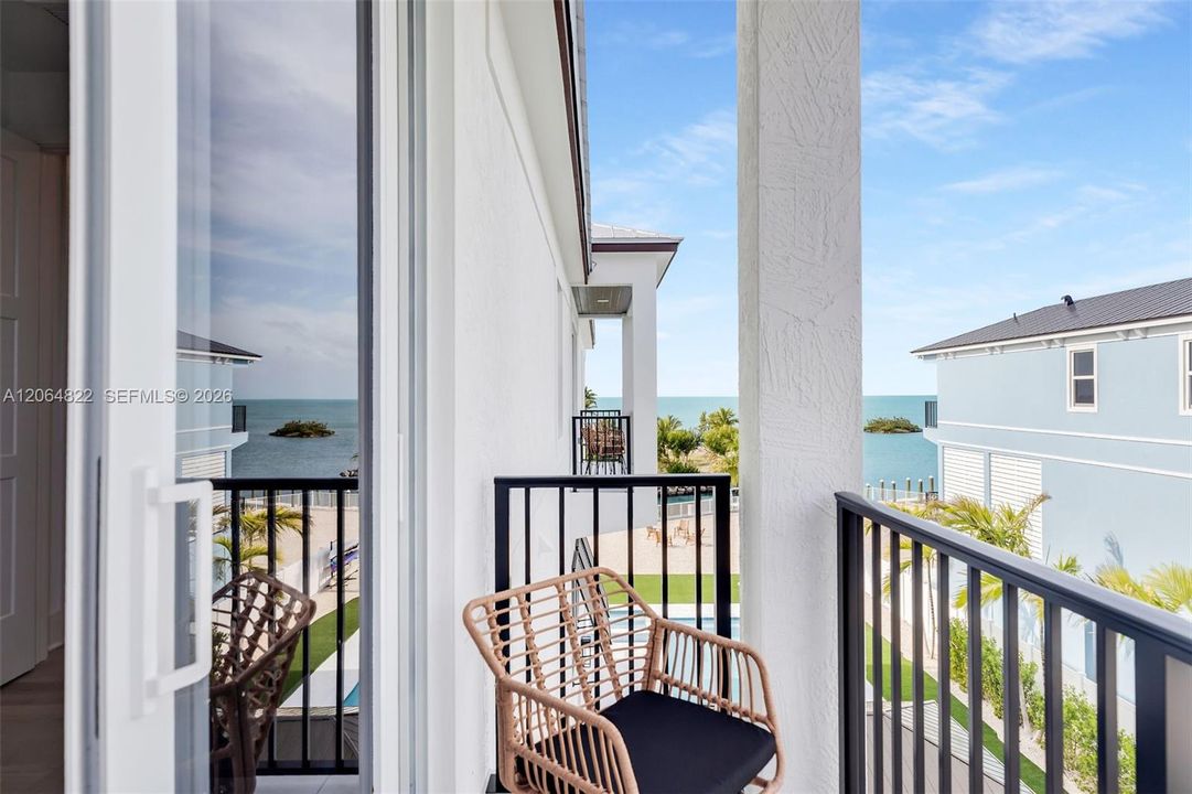 For Sale: $5,495,000 (5 beds, 5 baths, 3219 Square Feet)