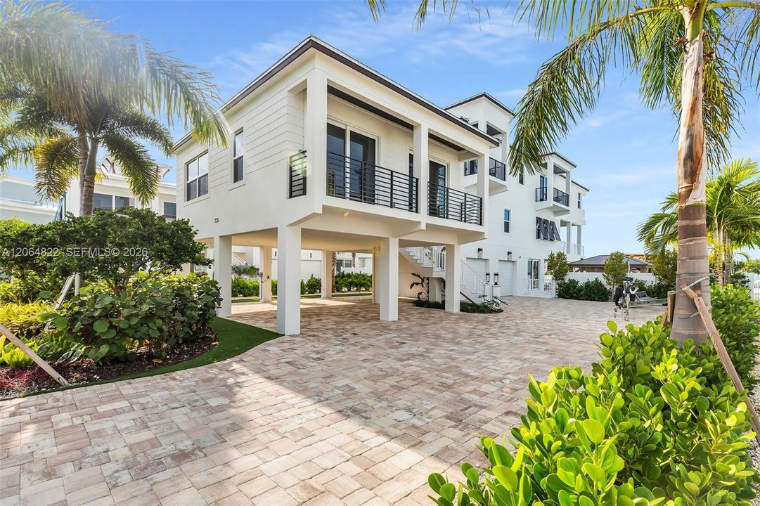 For Sale: $5,495,000 (5 beds, 5 baths, 3219 Square Feet)