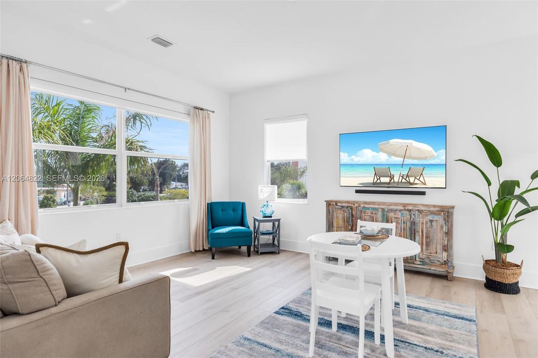 For Sale: $5,495,000 (5 beds, 5 baths, 3219 Square Feet)