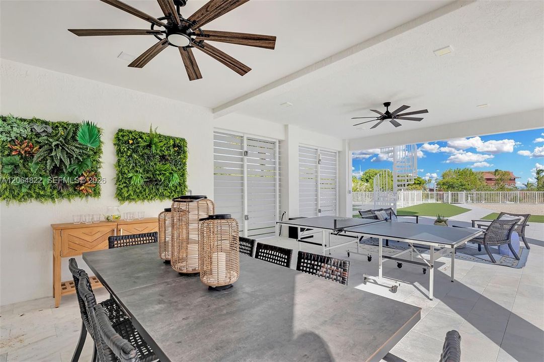 For Sale: $5,495,000 (5 beds, 5 baths, 3219 Square Feet)