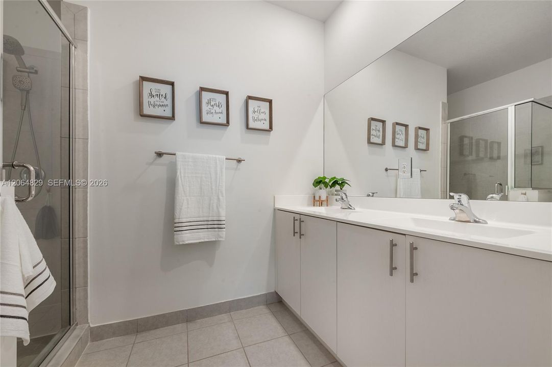 For Rent: $3,400 (4 beds, 2 baths, 1820 Square Feet)