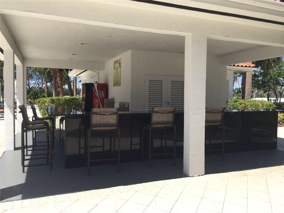 Activo con contrato: $319,900 (2 camas, 2 baños, 1065 Pies cuadrados)