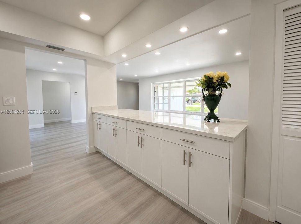 For Sale: $485,000 (4 beds, 2 baths, 1692 Square Feet)