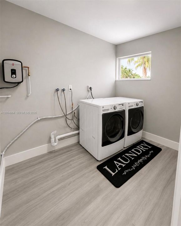 For Sale: $485,000 (4 beds, 2 baths, 1692 Square Feet)