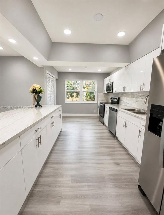For Sale: $485,000 (4 beds, 2 baths, 1692 Square Feet)