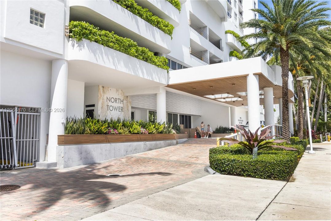 For Sale: $2,295,000 (3 beds, 2 baths, 1550 Square Feet)