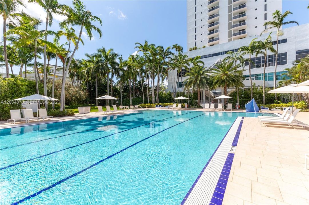 For Sale: $2,295,000 (3 beds, 2 baths, 1550 Square Feet)