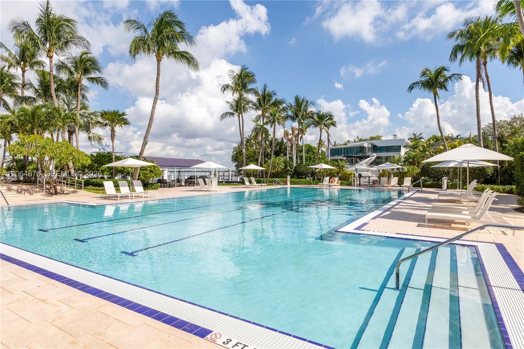 For Sale: $2,295,000 (3 beds, 2 baths, 1550 Square Feet)
