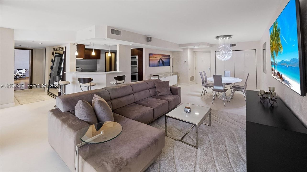 For Sale: $2,295,000 (3 beds, 2 baths, 1550 Square Feet)