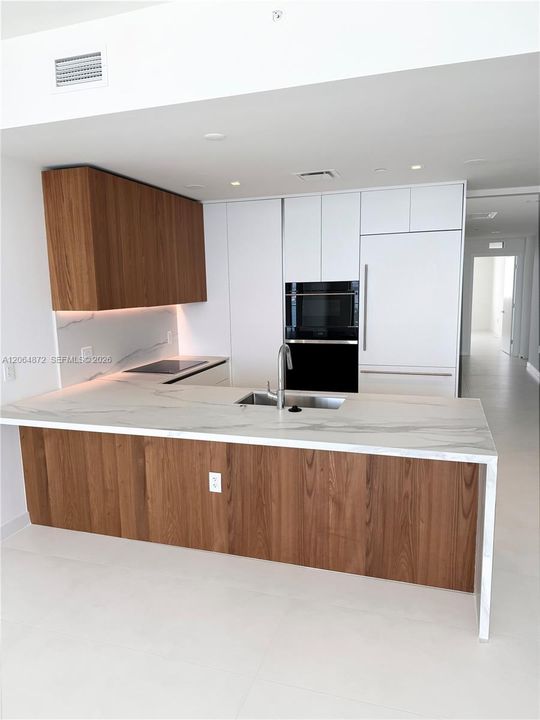 For Sale: $2,195,000 (2 beds, 3 baths, 1819 Square Feet)