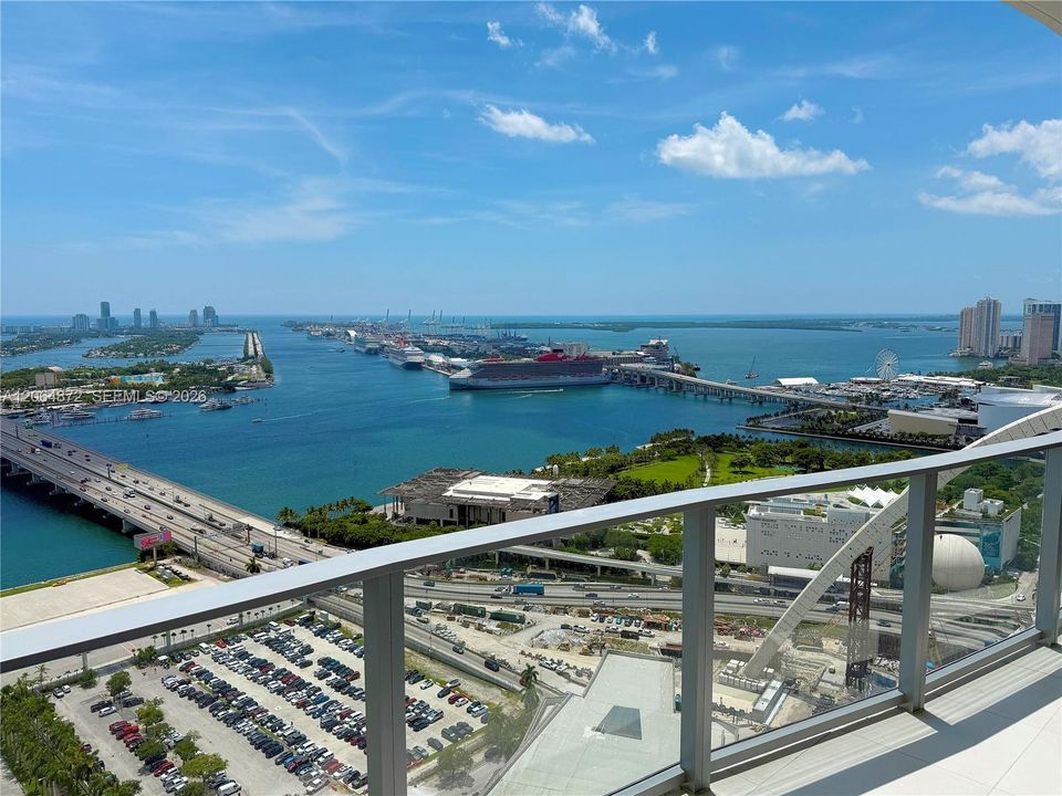 For Sale: $2,195,000 (2 beds, 3 baths, 1819 Square Feet)