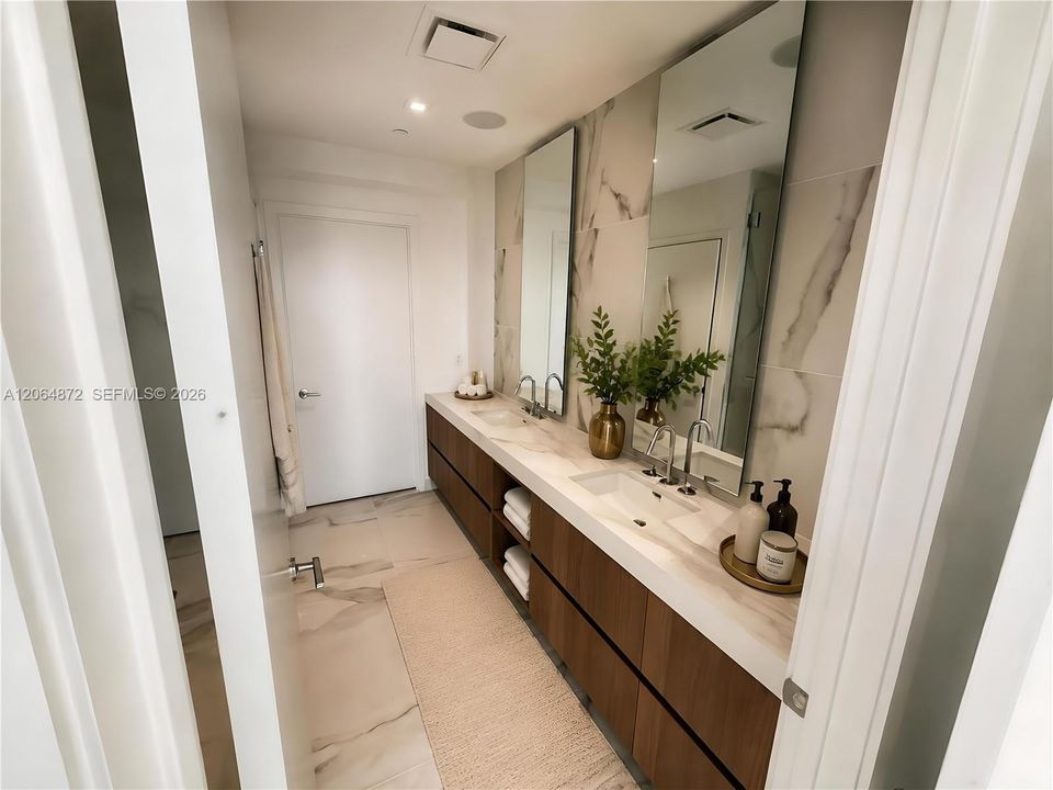 For Sale: $2,195,000 (2 beds, 3 baths, 1819 Square Feet)