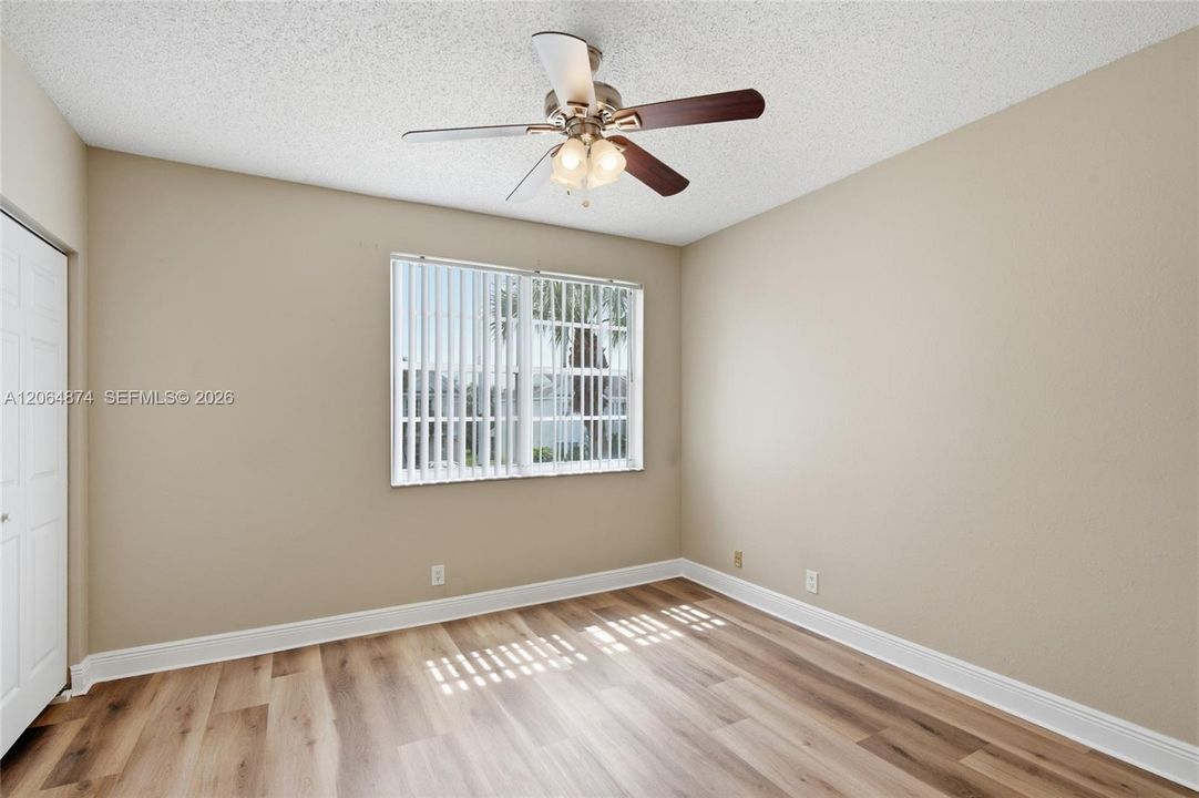 For Sale: $345,000 (2 beds, 2 baths, 1110 Square Feet)