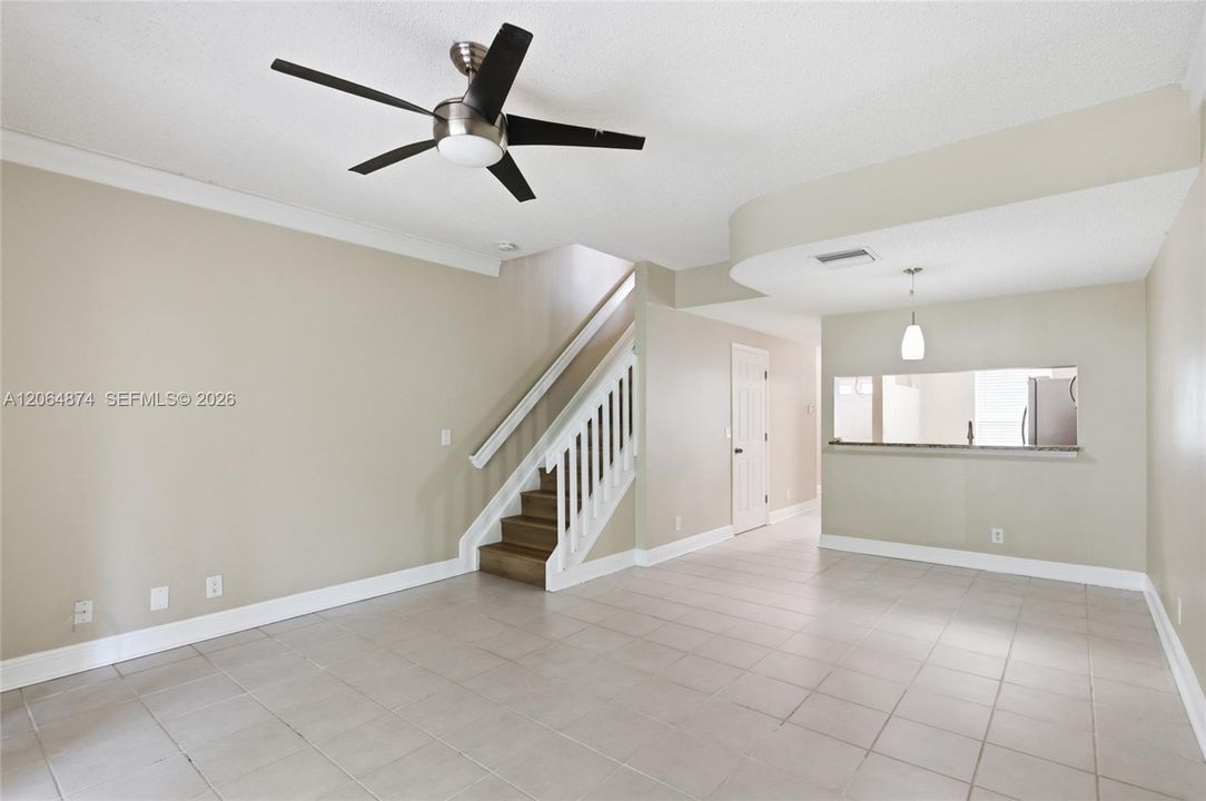 For Sale: $345,000 (2 beds, 2 baths, 1110 Square Feet)