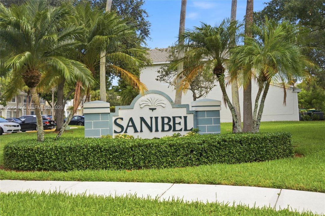 For Sale: $345,000 (2 beds, 2 baths, 1110 Square Feet)