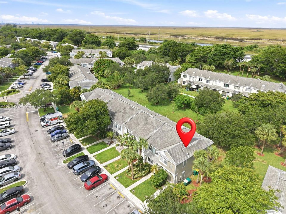 For Sale: $345,000 (2 beds, 2 baths, 1110 Square Feet)