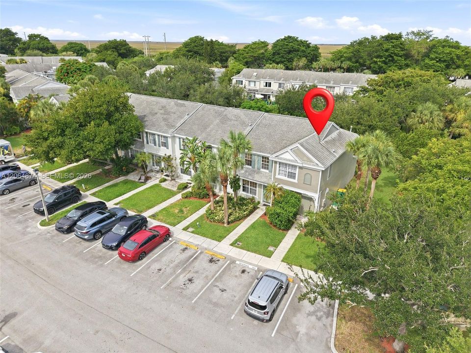 For Sale: $345,000 (2 beds, 2 baths, 1110 Square Feet)