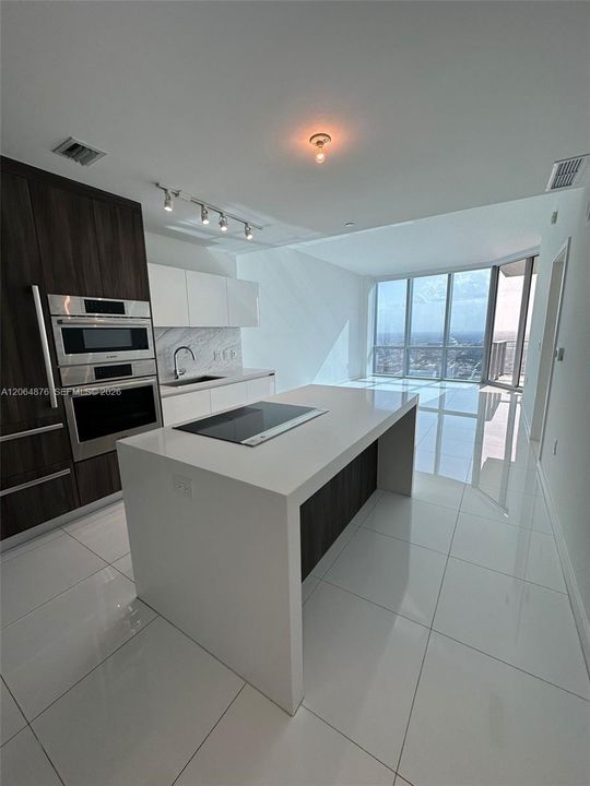 En Venta: $780,000 (1 camas, 2 baños, 1173 Pies cuadrados)