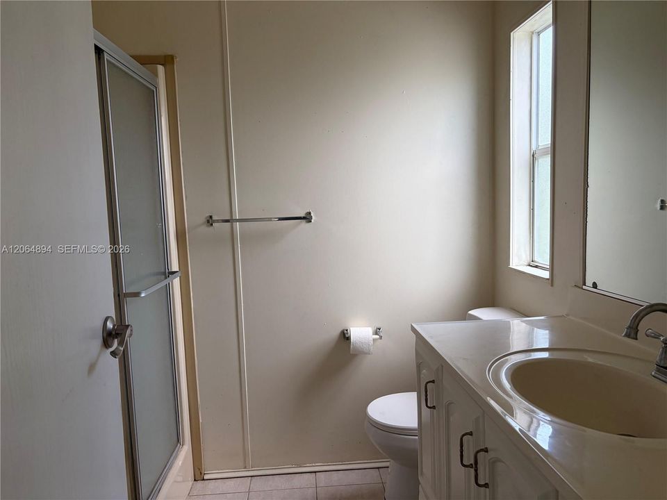 For Sale: $225,000 (2 beds, 2 baths, 1170 Square Feet)