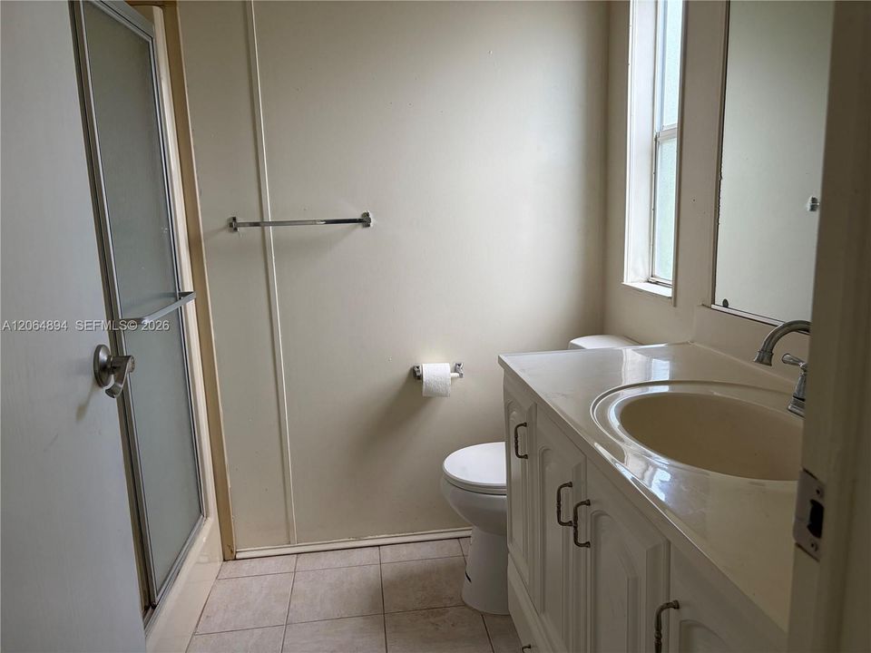 For Sale: $225,000 (2 beds, 2 baths, 1170 Square Feet)