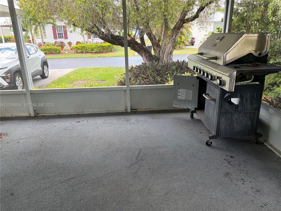 For Sale: $225,000 (2 beds, 2 baths, 1170 Square Feet)