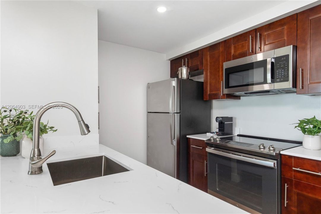 En Venta: $743,000 (1 camas, 1 baños, 693 Pies cuadrados)