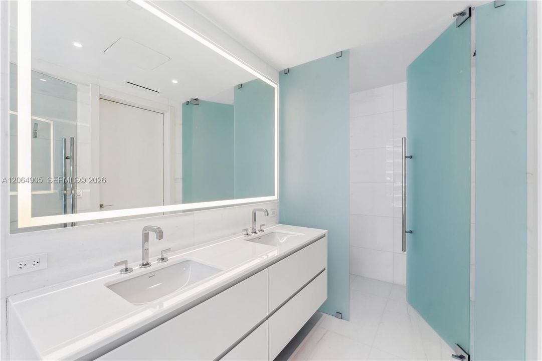For Sale: $3,500,000 (3 beds, 3 baths, 2328 Square Feet)