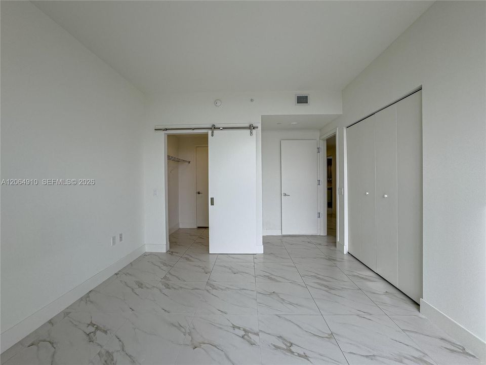 For Rent: $4,100 (3 beds, 3 baths, 1297 Square Feet)