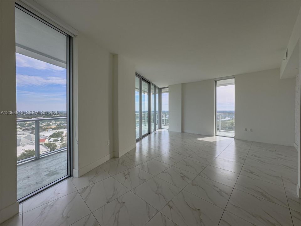 For Rent: $4,100 (3 beds, 3 baths, 1297 Square Feet)