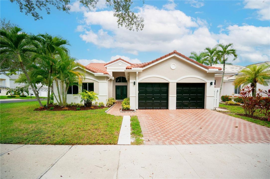 For Sale: $1,075,000 (4 beds, 3 baths, 2151 Square Feet)