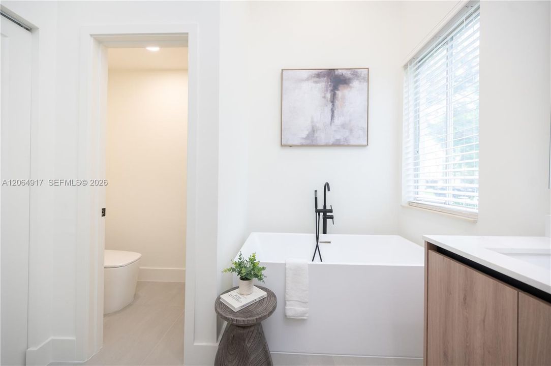 For Sale: $1,075,000 (4 beds, 3 baths, 2151 Square Feet)