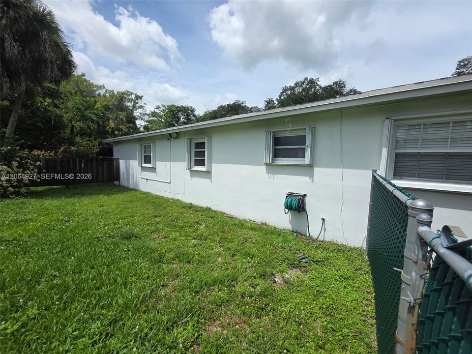 For Sale: $757,000 (3 beds, 2 baths, 2772 Square Feet)