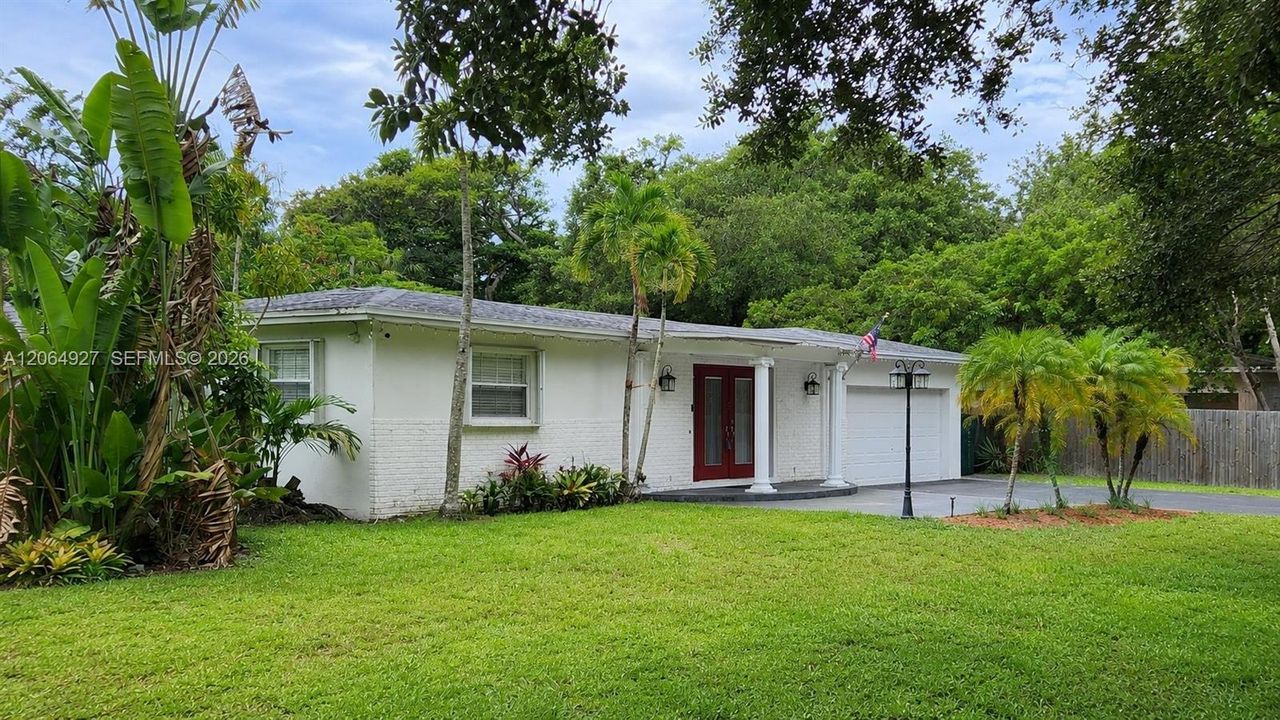 For Sale: $757,000 (3 beds, 2 baths, 2772 Square Feet)
