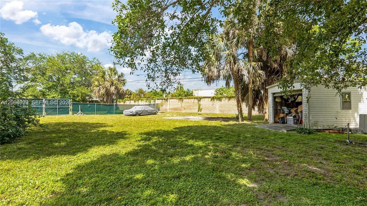 For Sale: $757,000 (3 beds, 2 baths, 2772 Square Feet)