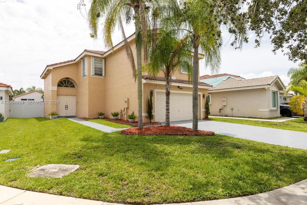 For Sale: $639,990 (3 beds, 2 baths, 1862 Square Feet)