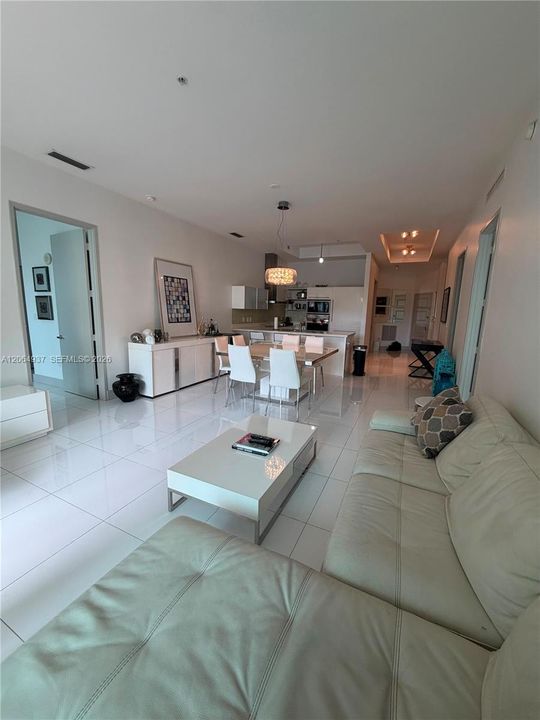 For Sale: $929,000 (3 beds, 2 baths, 1648 Square Feet)