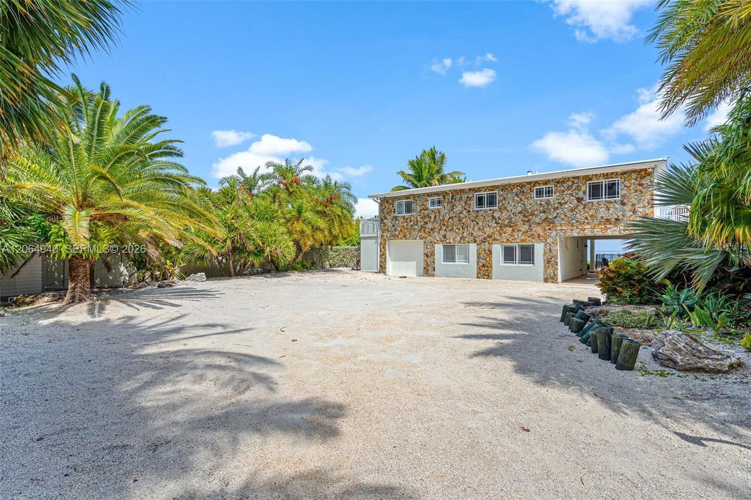 For Sale: $3,850,000 (4 beds, 4 baths, 2596 Square Feet)