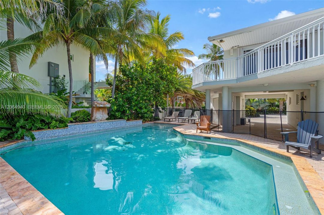 For Sale: $3,850,000 (4 beds, 4 baths, 2596 Square Feet)