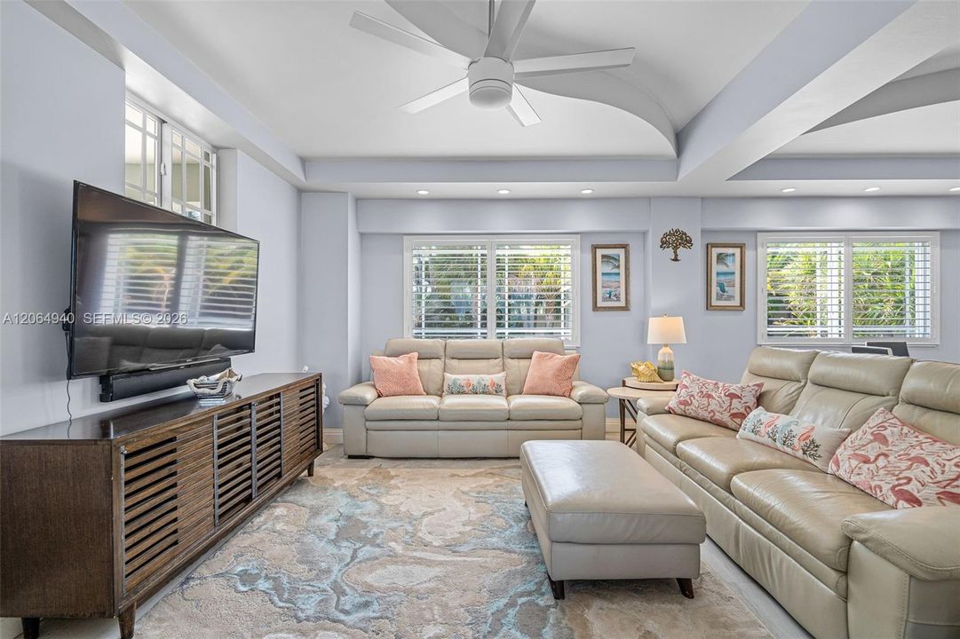 For Sale: $3,850,000 (4 beds, 4 baths, 2596 Square Feet)
