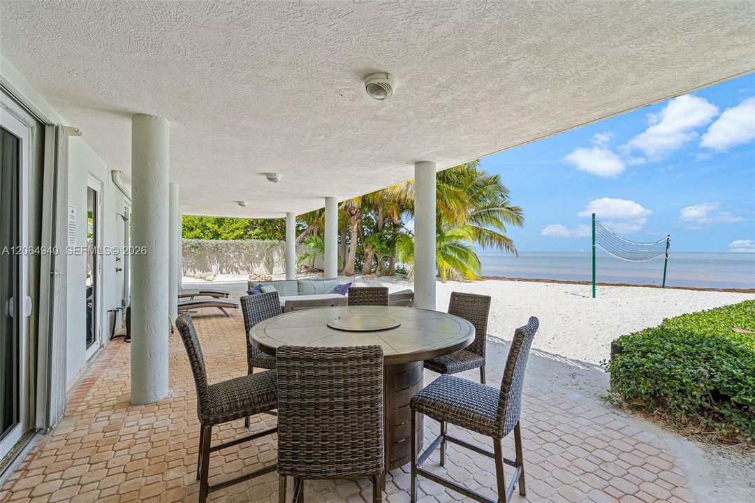 For Sale: $3,850,000 (4 beds, 4 baths, 2596 Square Feet)