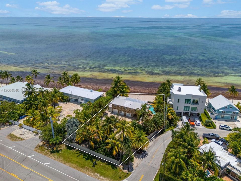 For Sale: $3,850,000 (4 beds, 4 baths, 2596 Square Feet)