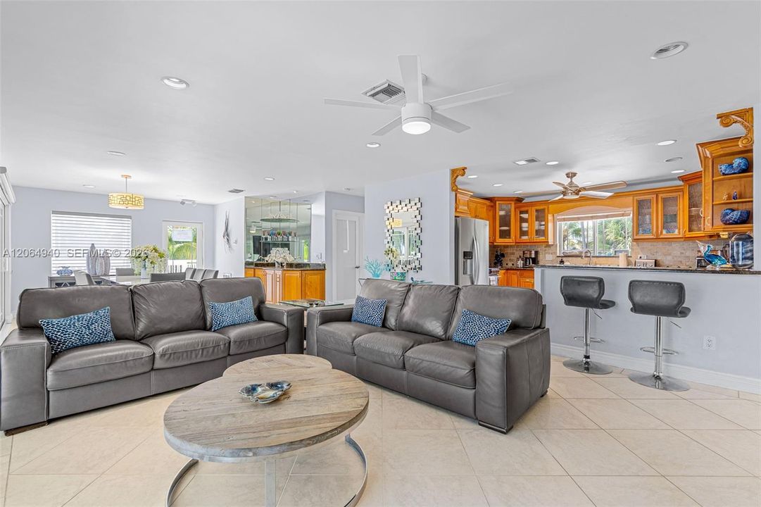 For Sale: $3,850,000 (4 beds, 4 baths, 2596 Square Feet)
