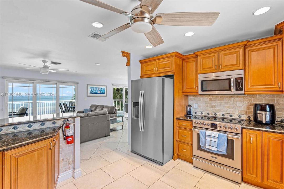 For Sale: $3,850,000 (4 beds, 4 baths, 2596 Square Feet)