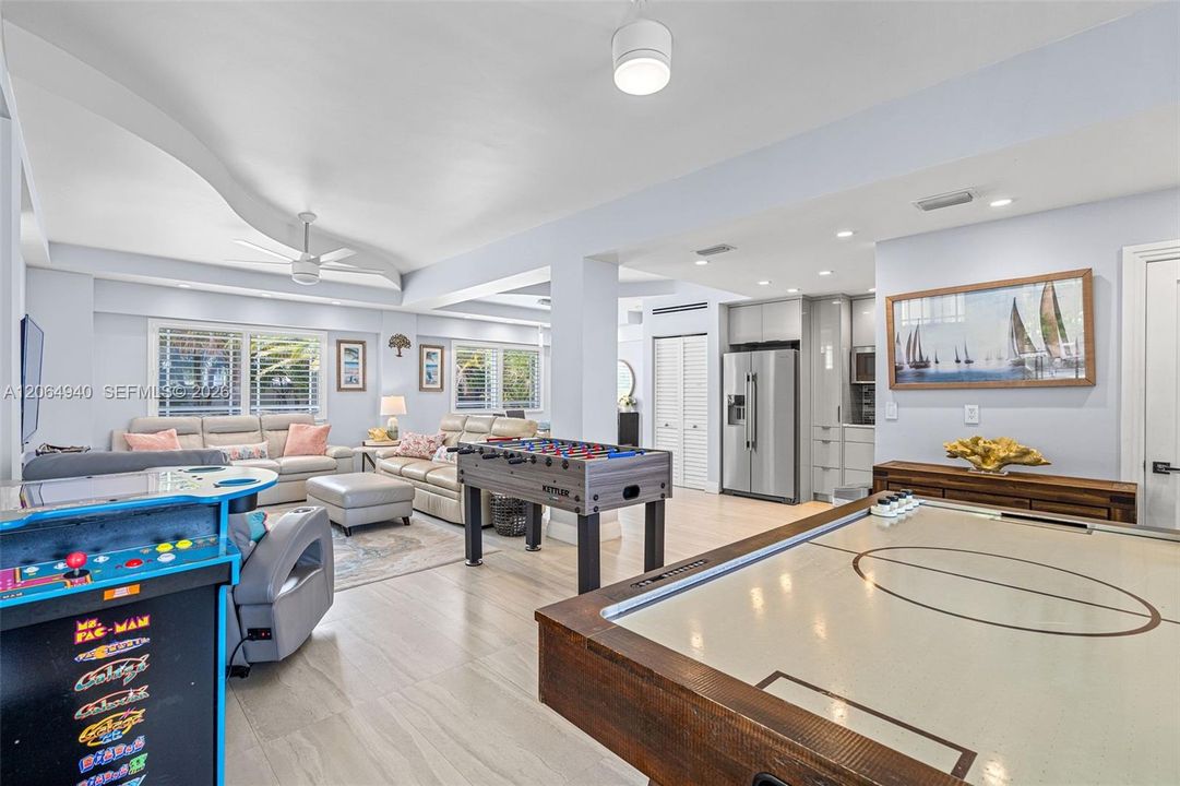For Sale: $3,850,000 (4 beds, 4 baths, 2596 Square Feet)