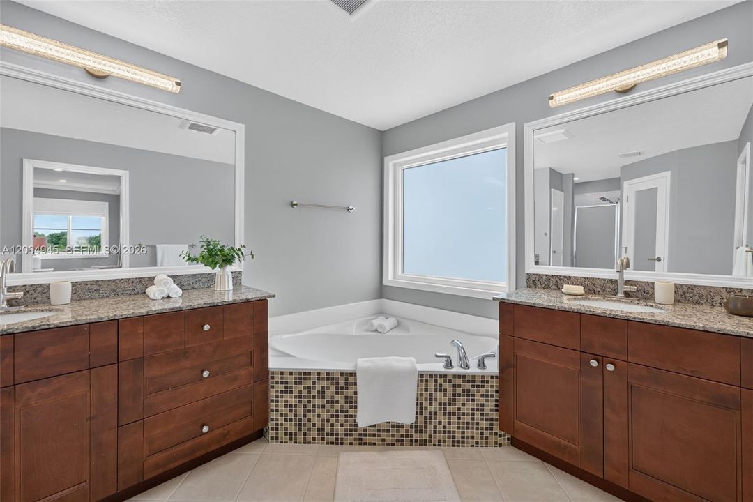 For Sale: $1,350,000 (5 beds, 4 baths, 2896 Square Feet)