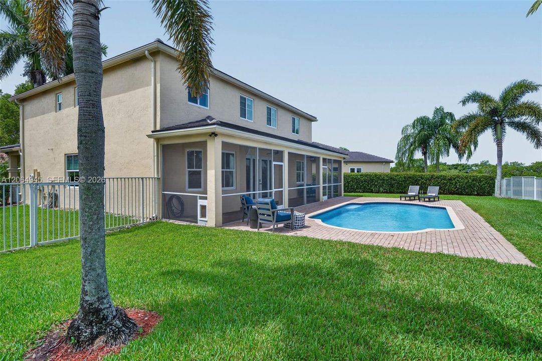 For Sale: $1,350,000 (5 beds, 4 baths, 2896 Square Feet)