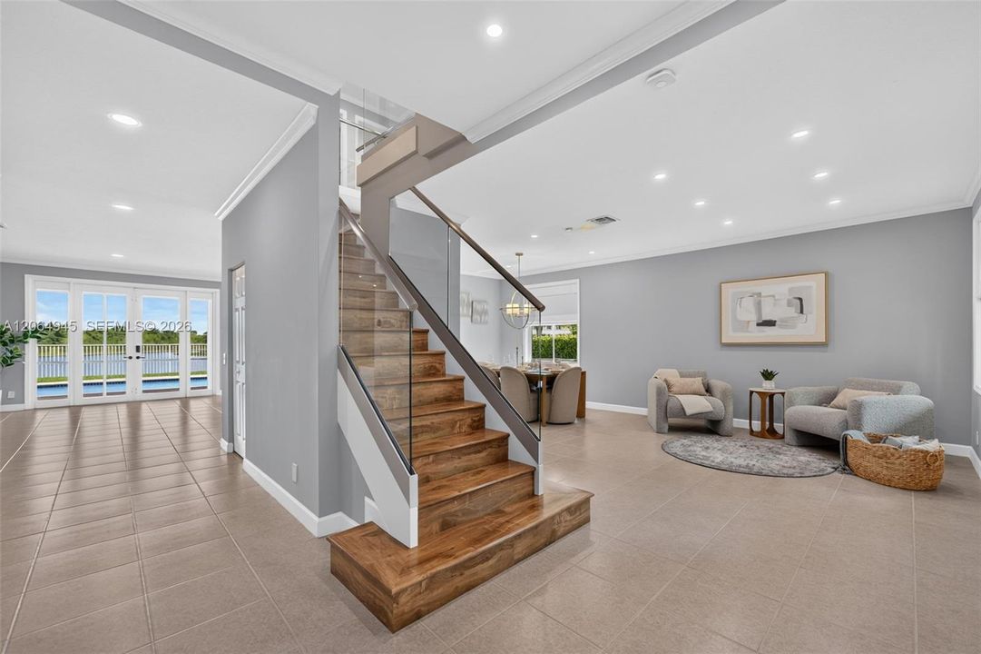 For Sale: $1,350,000 (5 beds, 4 baths, 2896 Square Feet)
