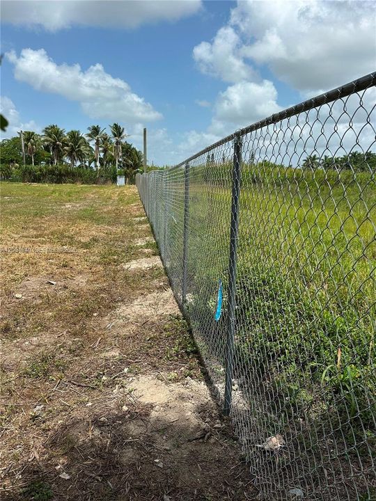 En Venta: $410,000 (1.36 acres)