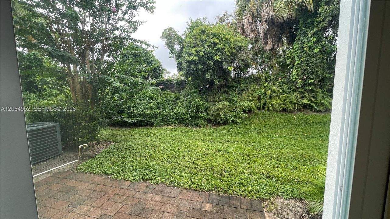 For Sale: $299,000 (3 beds, 2 baths, 1309 Square Feet)
