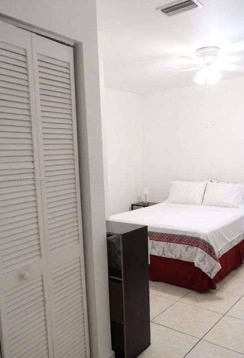 For Sale: $710,000 (5 beds, 3 baths, 2178 Square Feet)